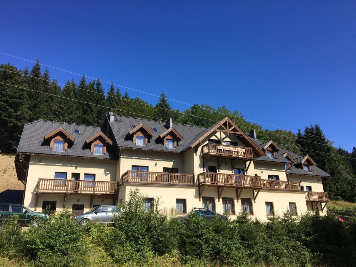 Zlote Gory - Czarna Gora Bed & Breakfast Sienna  Exterior photo