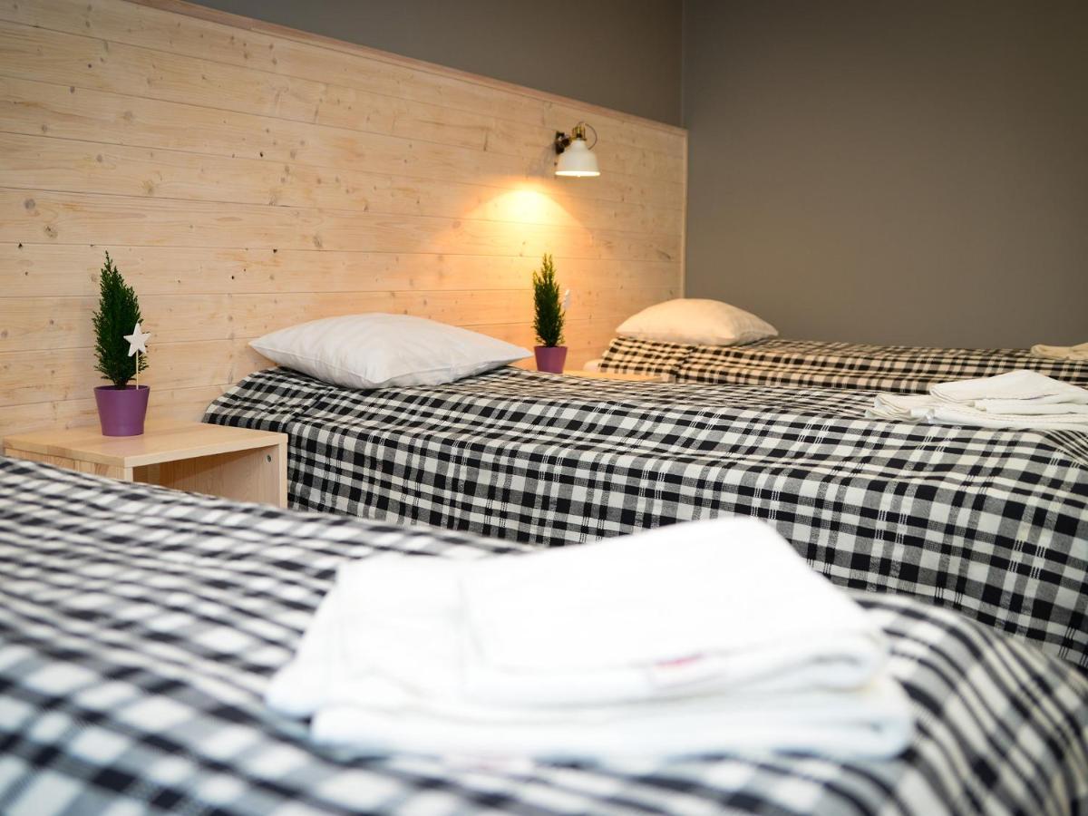 Zlote Gory - Czarna Gora Bed & Breakfast Sienna  Exterior photo