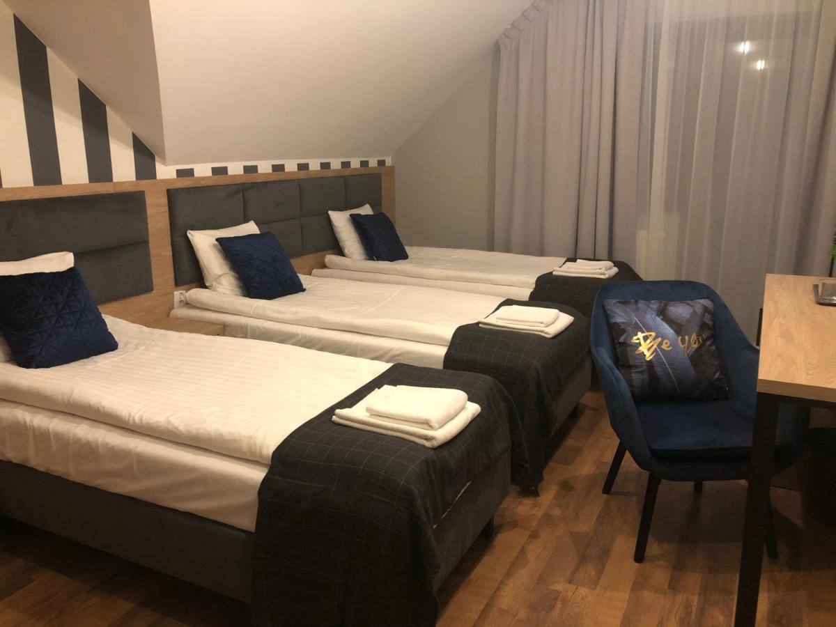 Zlote Gory - Czarna Gora Bed & Breakfast Sienna  Exterior photo